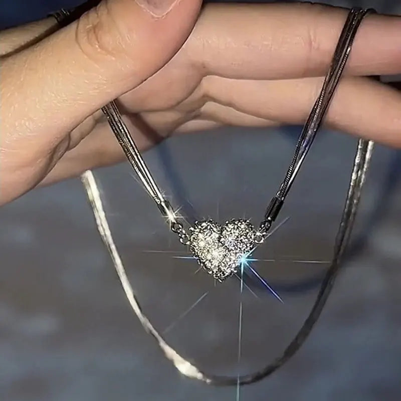 Collar Magnético Corazón de Circonio