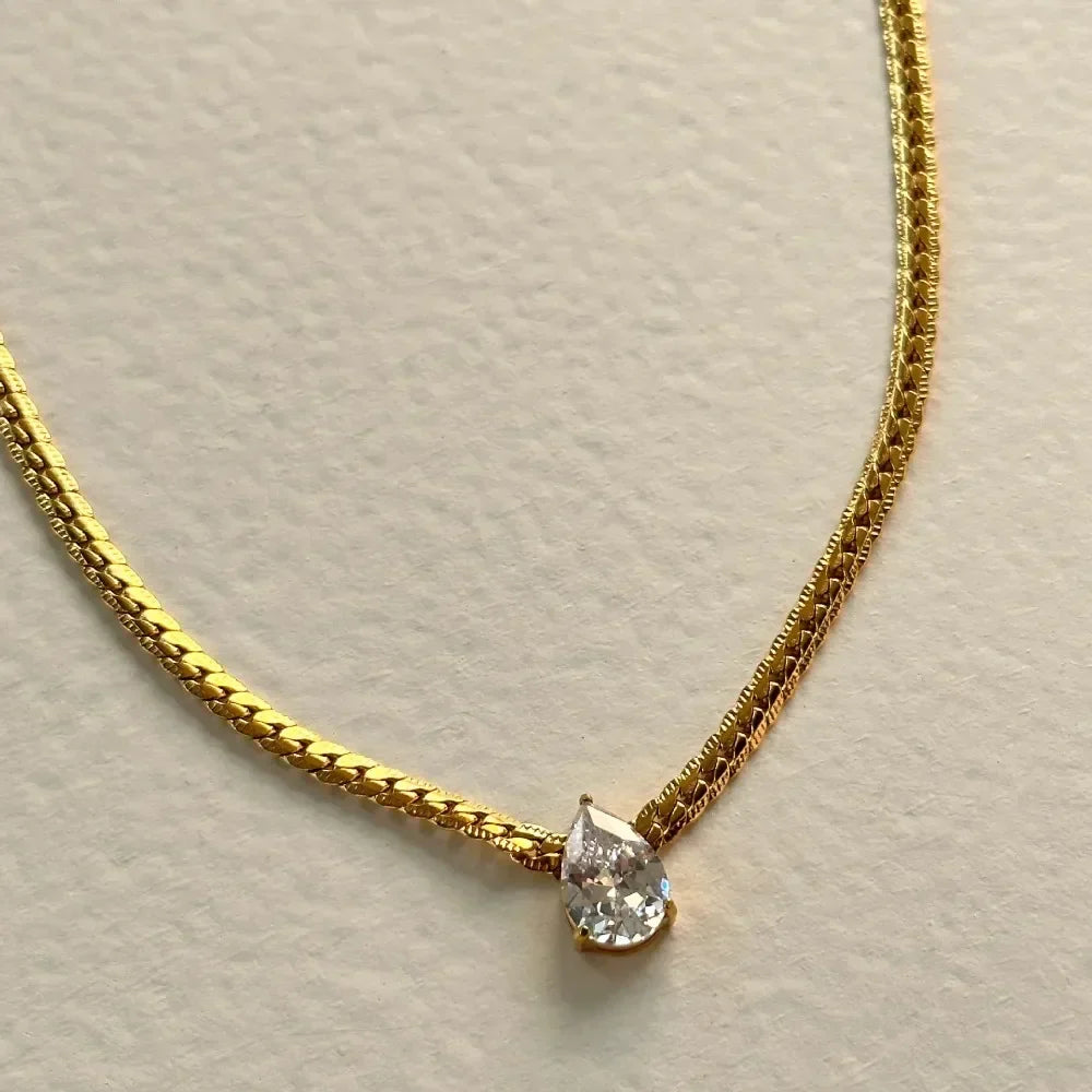 Collar De Cristal En Forma De Gota