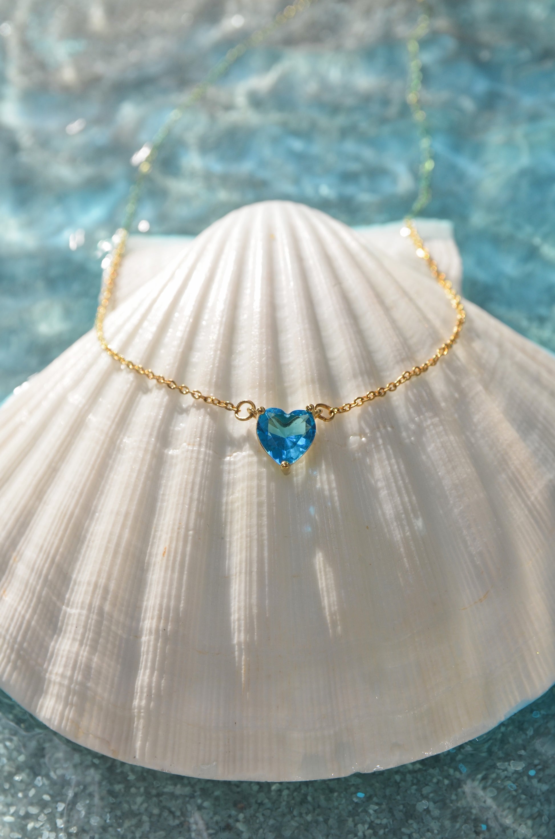 EDICIÓN LIMITADA| Collar Corazón Cristal Dorado